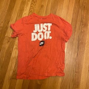 Nike tee shirt